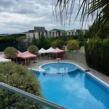 Luxury Surrounded By Nature Τίρανα